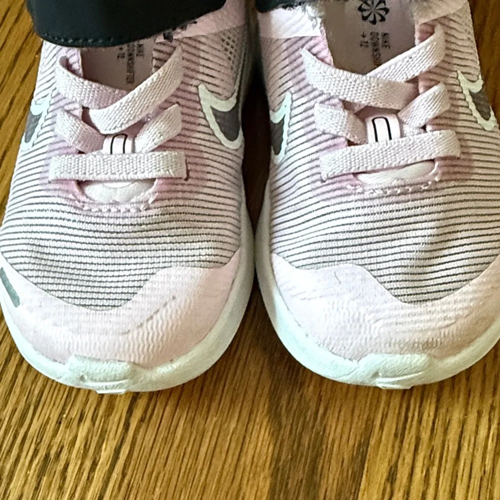 FINAL SALE Nike Downshifter Toddler Girls Sneakers Size 5C Pink Black